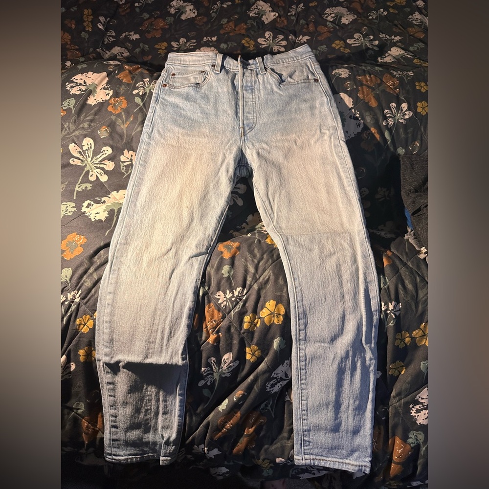 Light Blue Women's Levi Jeans